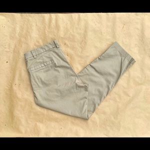 Men’s Lululemon Commission classic fit, 34/30.